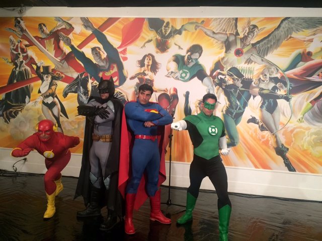 Los cuatro superhéroes en la exposición 'Universo DC Comics'.