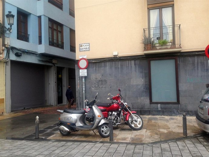 Señal de carga y descarga en la plaza de San Pablo de Zaragoza