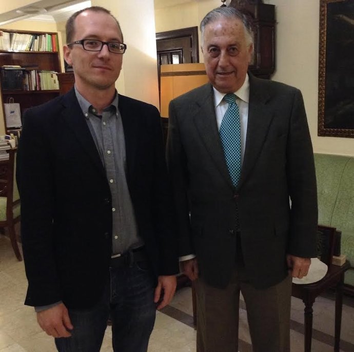 El subdelegado del Gobierno en Huelva y el director de cine Iberoamericano 