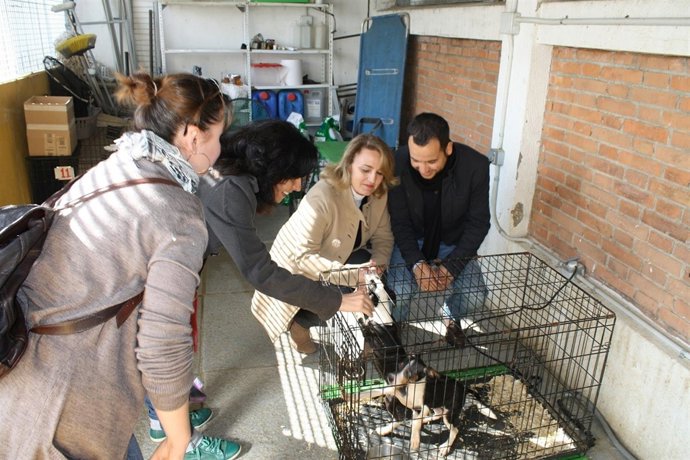 Rojas y Eva Oliva en el Zoosanitario