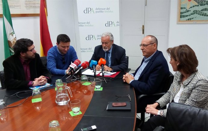 El Defensor se reúne con las asociaciones que atienden a refugiados