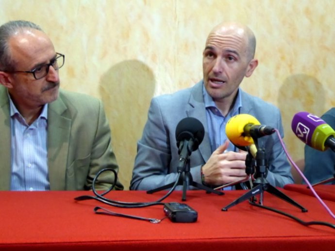 El alcalde de Mollet, Josep Monràs, y el de Parets, Sergi Mingote 