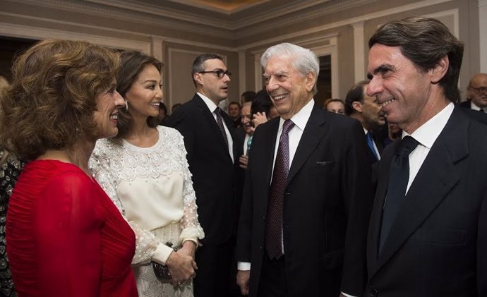 Ana Botella, Isabel Preysler, Vargas Llosa, y José María Aznar