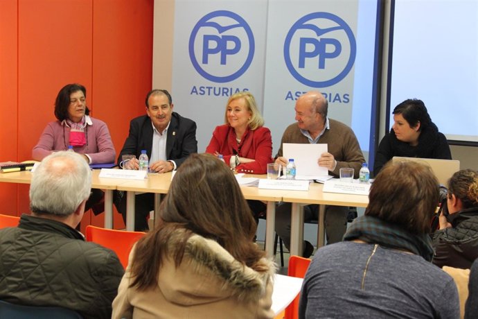 Mercedes Fernández, durnate la reunión.