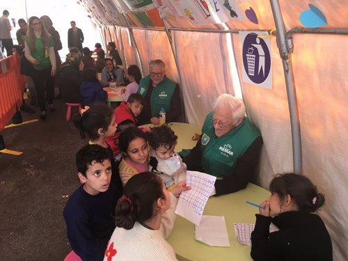 El Padre Ángel y el presidente de la ONG Remar visitan los puntos de atención a 