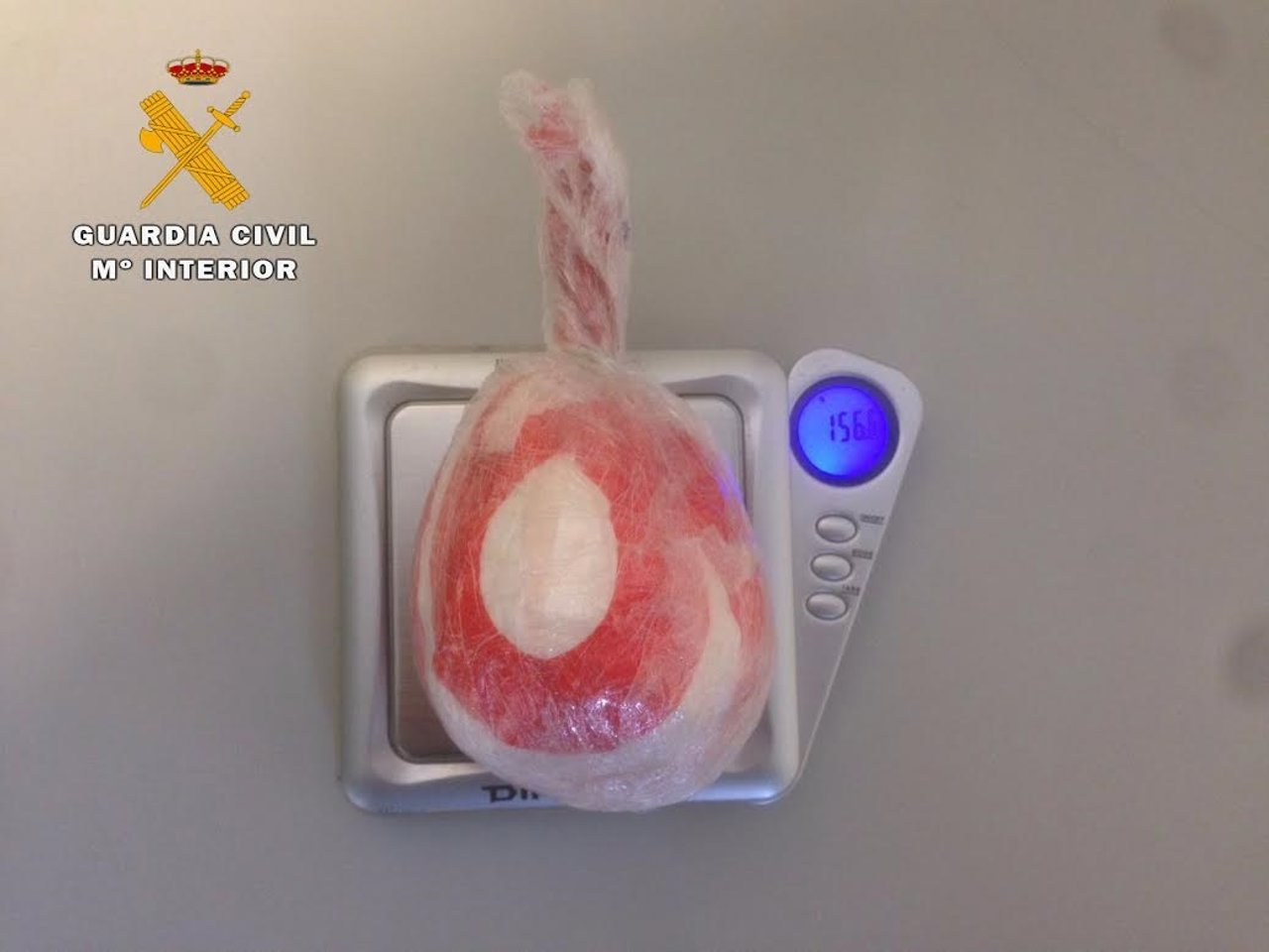 Droga incautada a un pasajero de un autobús en la AP-15.