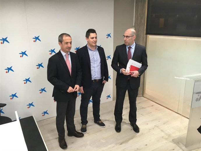 De izq. A drcha., José Manuel Bilbao. Álvaro Sánchez y Carlos Martín Tobalina