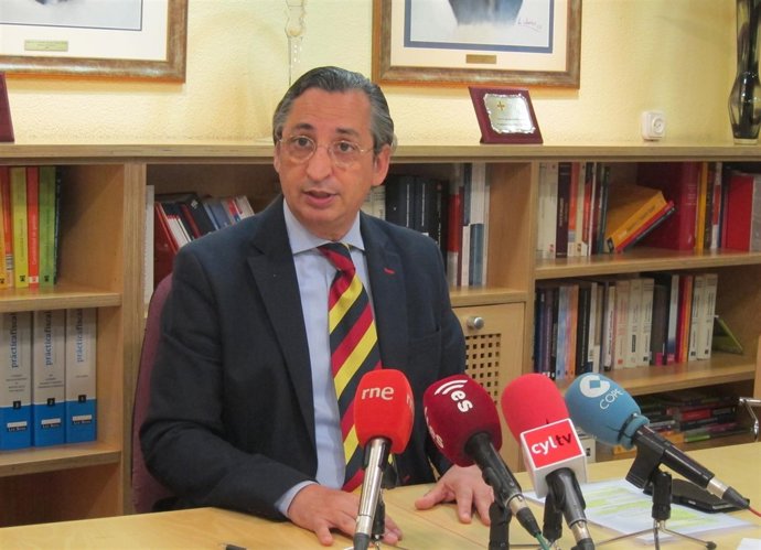 El presidente del Colegio de Economistas, Juan Carlos de Margarida