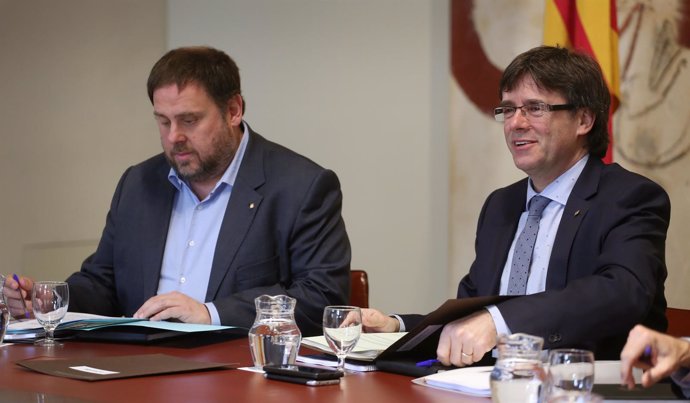 El vicepresidente, Oriol Junqueras, y el presidente de la Generalitat, Carles Pu