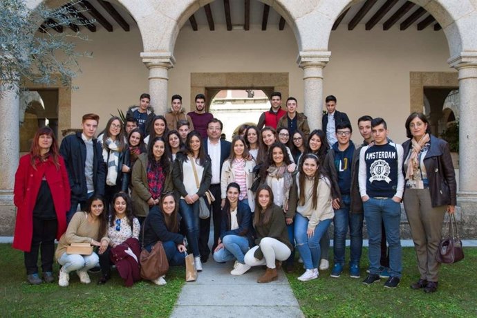 Vara con alumnos del IES 'Castillo de Luna'