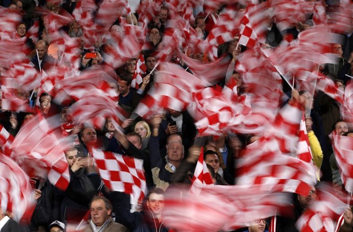 Hinchas del PSV Eindhoven en una imagen de archivo
