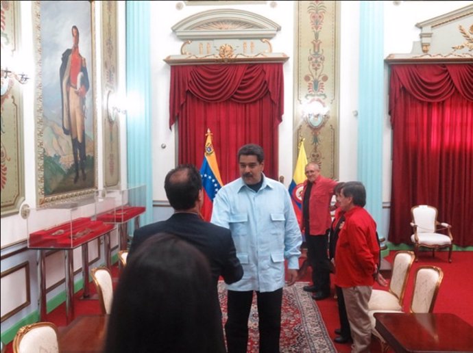Nicolás Maduro con las delegaciones de paz de Gobierno y ELN