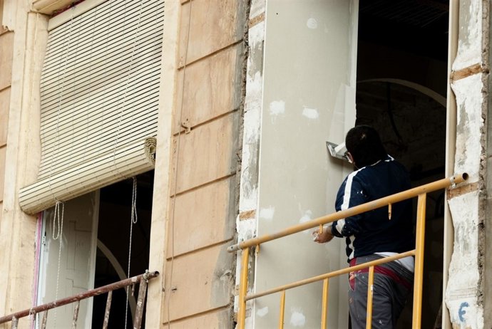 Edificio, obras, tareas de embellecimiento