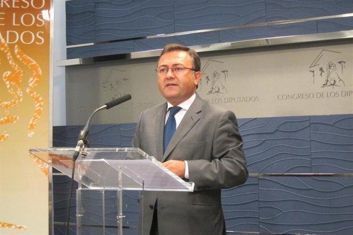 El secretario del Grupo Socialista en el Congreso, Miguel Ángel Heredia