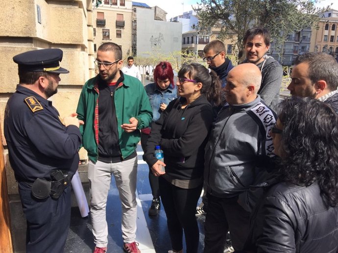 La Policía impide a miembros del SAT acceder al Ayuntamiento de Jaén