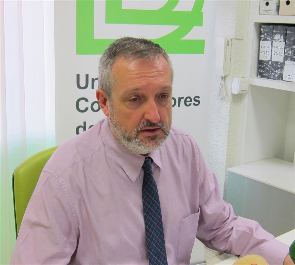 El presidente de la Unión de Consumidores de Aragón, José Ángel Oliván