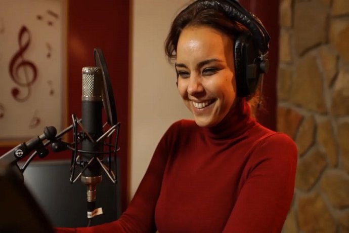 Chenoa saca a la venta el 1 de abril 'Soy humana'