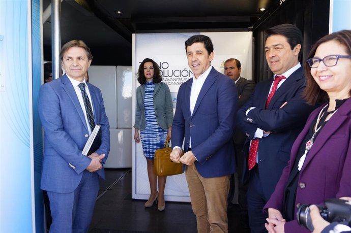 Presentan en Ayamonte la muestra 'Tecnorrevolución'. 