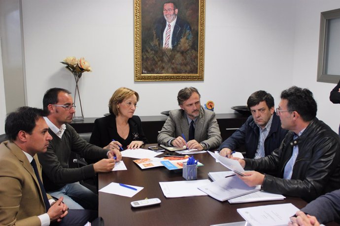 Reunión de Carmen Ortiz y José Fiscal con el sector del cangrejo rojo 
