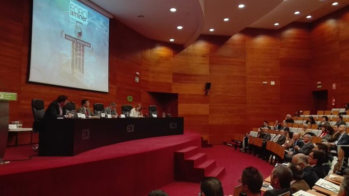 Celebración del primer 'Foro Aminer'
