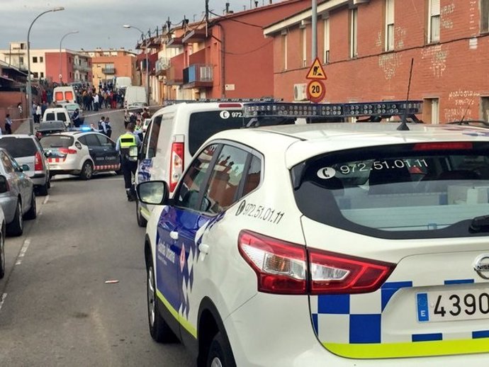 Presencia policial tras un tiroteo en Figueres (Girona)
