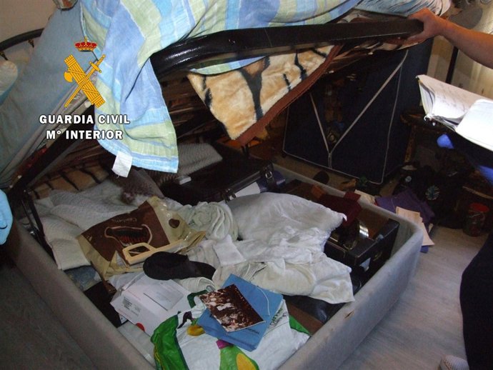 Material intervenido por la Guardia Civil.