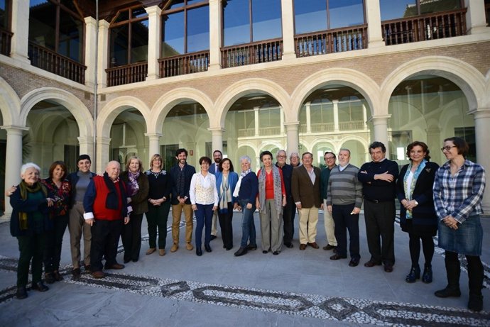 La consejera  de Igualdad preside la reunión del Consejo Andaluz de Mayores