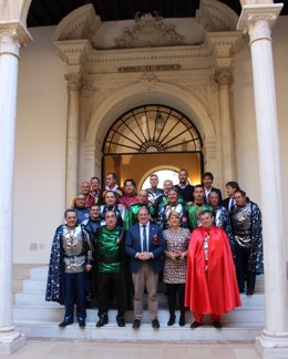 Presidente recdibe a miembros de la Agrupación Sardinera