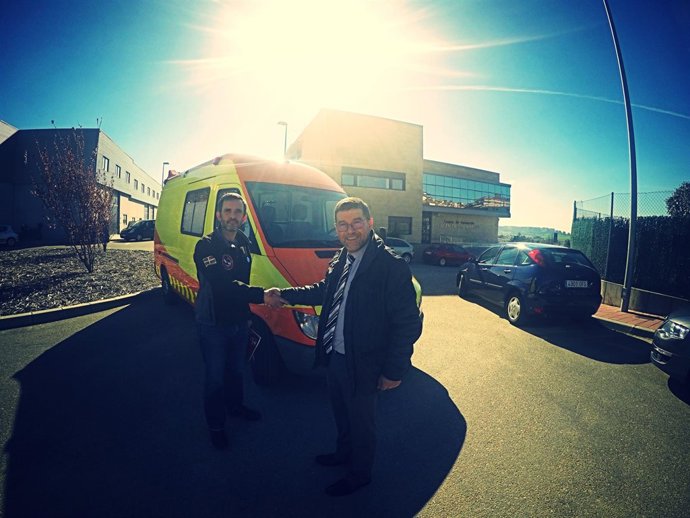 Acto de entrega de la ambulancia. 