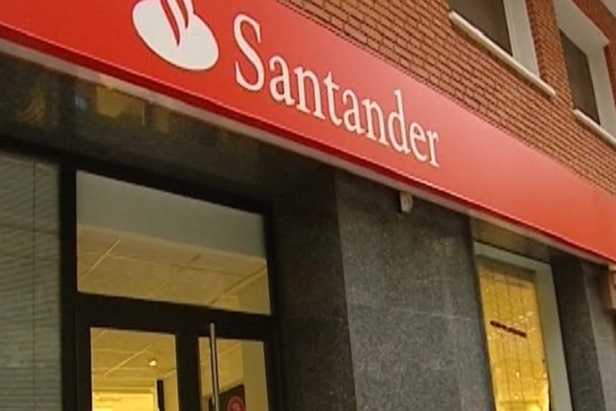 El Santander anuncia el cierre de hasta 450 oficinas 