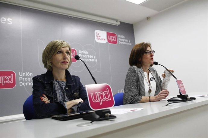 Maite Pagazaurtundúa y Beatriz Becerra.