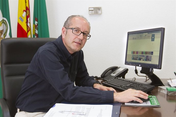 El diputado José Fernández ha alabado el crecimiento de la web de Diputación.