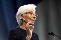 Lagarde dice que un nuevo acuerdo de deuda para Grecia está "a bastante distancia"