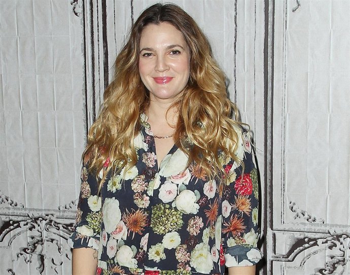  - New York, NY - 12/17/15 - Drew Barrymore Discusses Her Book, "Wildflower" At 