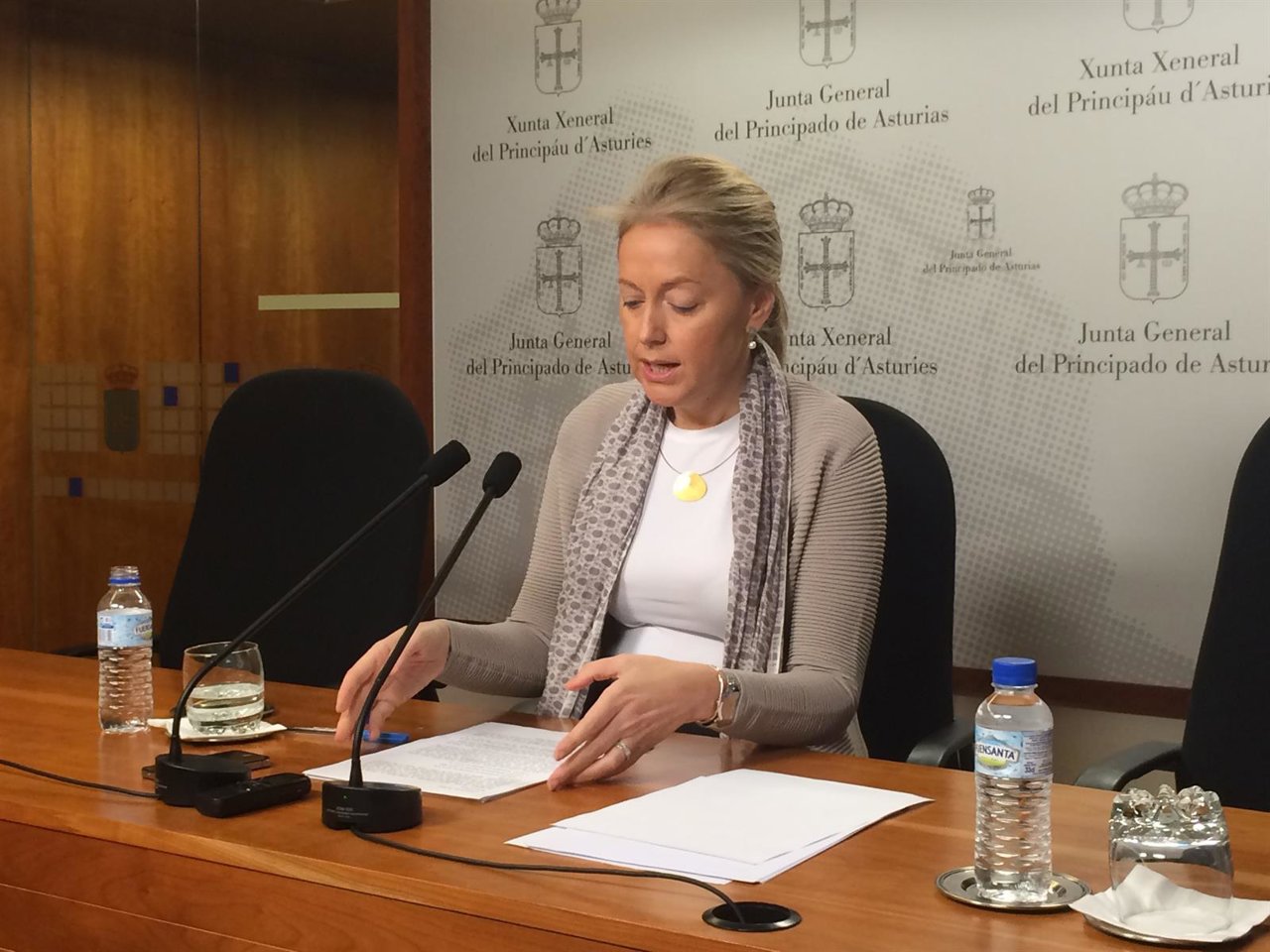 La presidenta de Foro, durante la rueda de prensa.