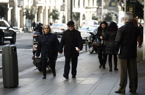 Gente paseando, paseo, caminando, andando