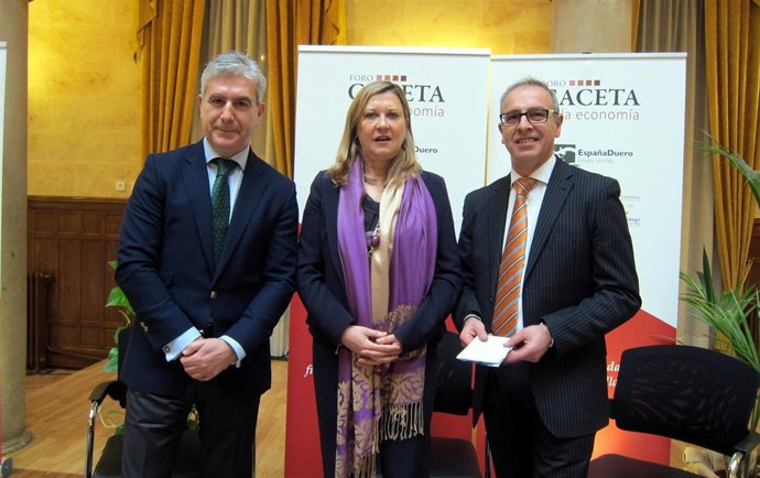 Del Olmo junto a Carlos Ranero (izda) y Julián Ballesteros.