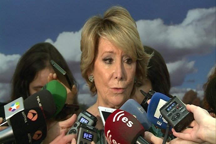 Aguirre tacha de "antidemocrática" la ausencia de Carmena