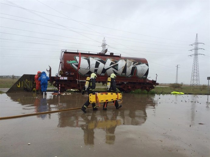 Efectivos participando en el simulacro de terremoto celebrado en Sevilla
