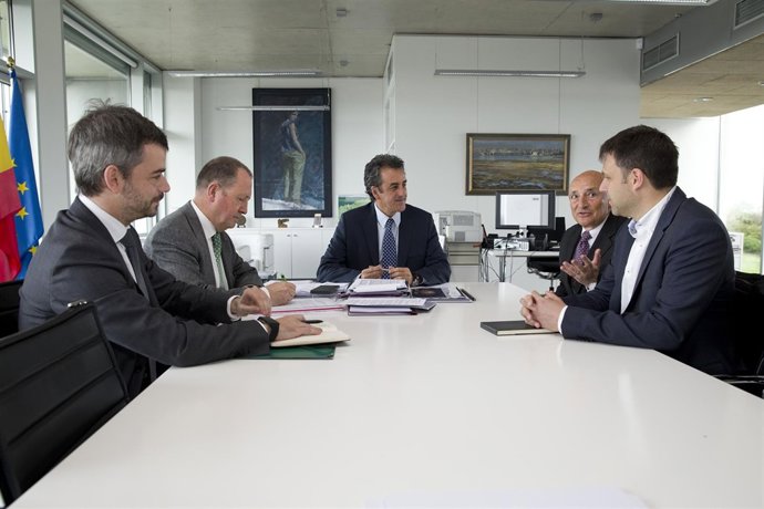 El consejero y representantes  de Asacentic