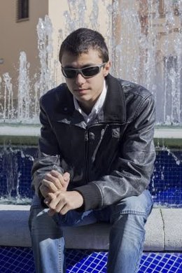 Roberto Álvarez, primer niño autista que saca un disco.