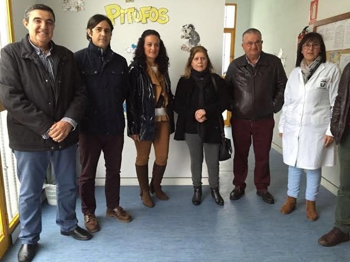 El delegado de Educación en Huelva, Vicente Zarza, en El Cerro.
