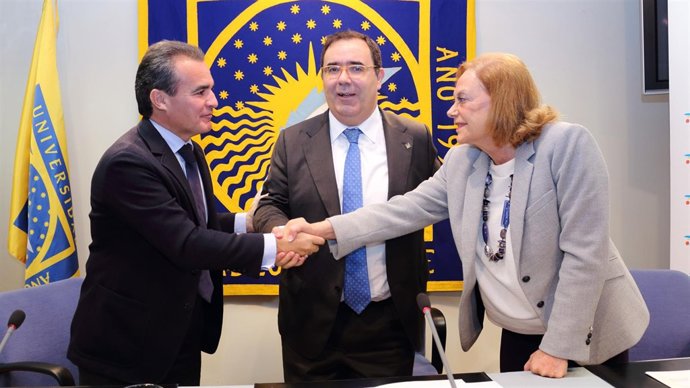 Rafael Herrador, Vicente Guzmán y Amparo Rubiales