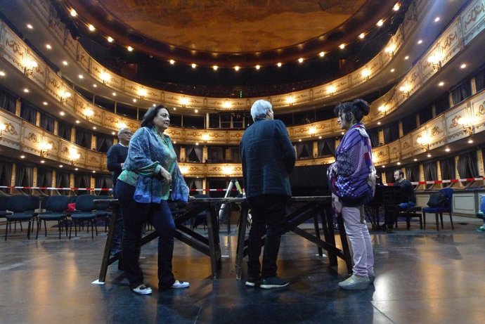 Presentación de Cavalleria rusticana y Pafliacci en el Teatro Cervantes