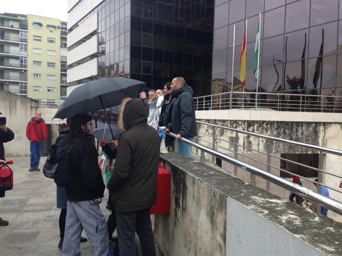 Alfonso Lázaro, uno de los titiriteros detenidos, en Granada