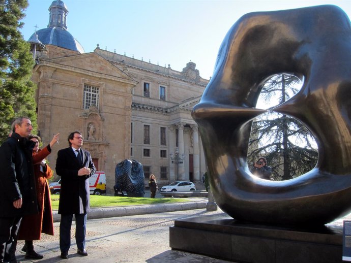  Escultura De Henry Moore En Salamanca