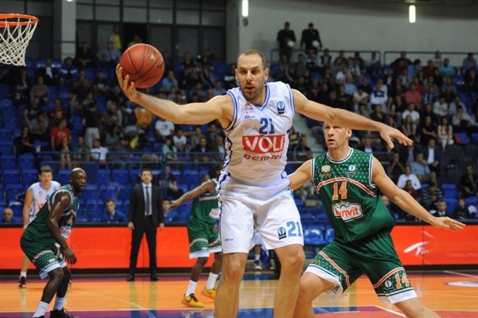 Aleks Maric ficha por el Obradoiro