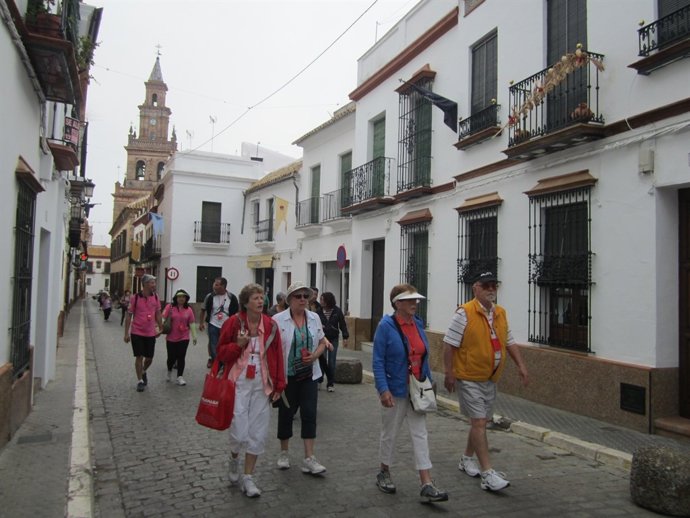 Turistas en Carmona.