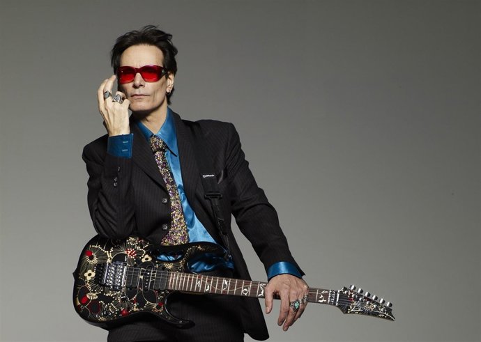 El guitarrista Steve Vai