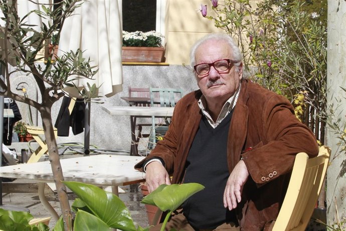 El escritor Javier Reverte